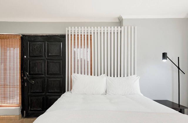 Welcoming studio with WiFi in vibrant Johannesburg South