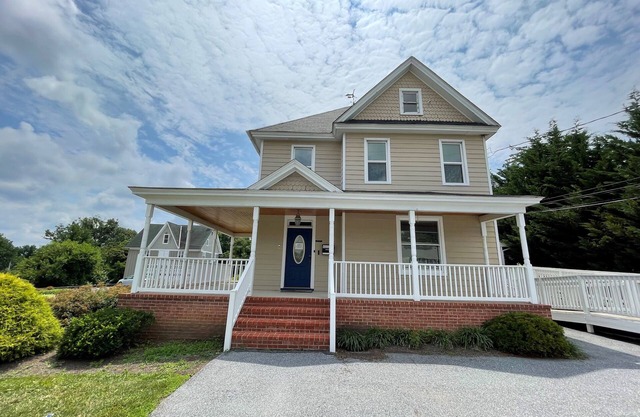 Well appointed home in the heart of historic Reisterstown. 22 miles N/W of Balt