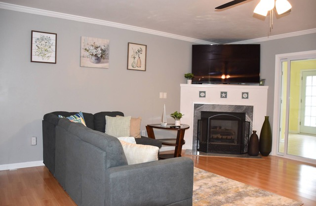 Well Appointed Three Bedroom Townhome East of Rte 1 and Minutes to Downtown Lewes and Delaware's Fantastic Beaches (Sleeps 10)