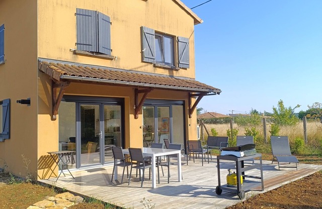 Well-equipped detached house in a quiet location