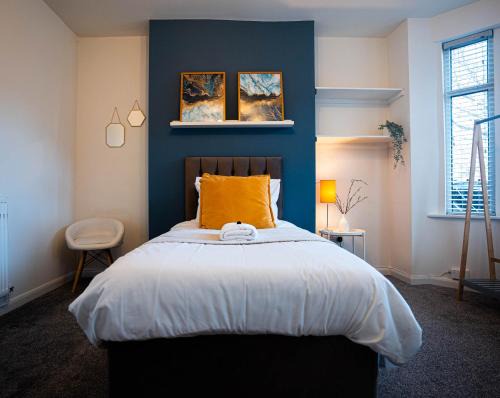Well equipped home in Nuneaton sleeps5 FREE parking good amenites WiFi contractors - insurance companies - relocation agents