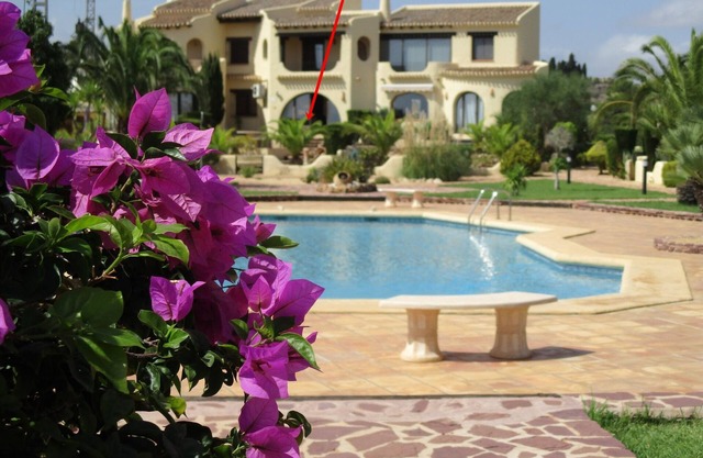 Well maintained house with sea view, terrace, BBQ grill, air conditioning,