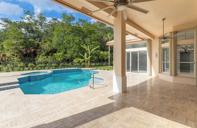 Wellington Luxury 5 min drive to WEF, Golf Community