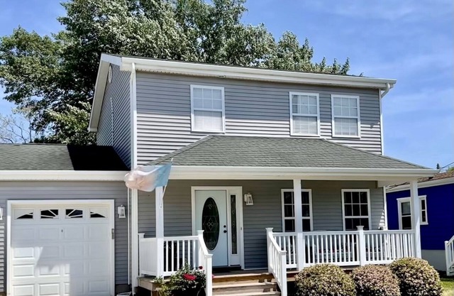 Weslyn by the Bay - Comfortable Home Quiet Neighborhood Steps to the Bay