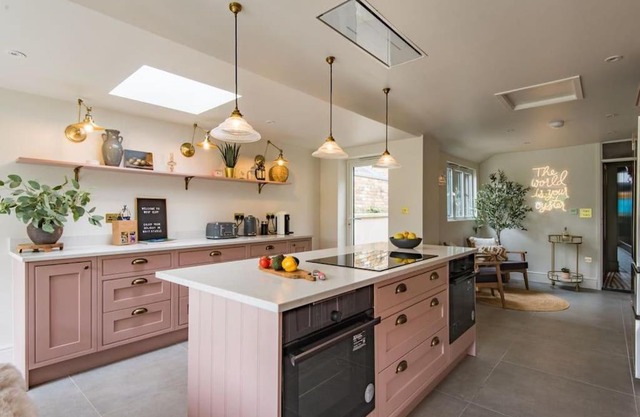 West Cliff - Stunning home near the beach