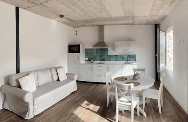 West Coast Apartment