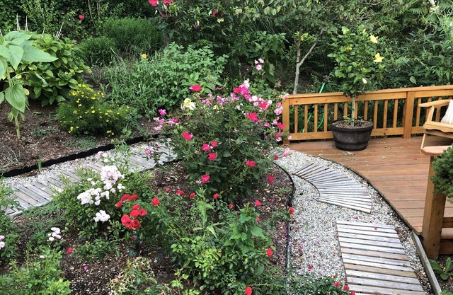 WEST END 3 BDRM/2FULL BATH, BBQ, PARKING