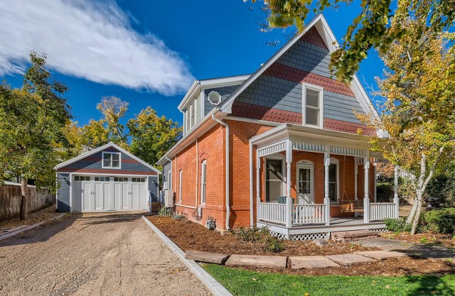 West End Pearl - 3 Bedroom/3 Full Bathroom Home