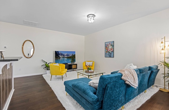 West Greenville Getaway - 3-Bedroom home in the Pendleton Street Arts District!