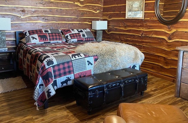 West Haven Cabins - quiet country setting BLK