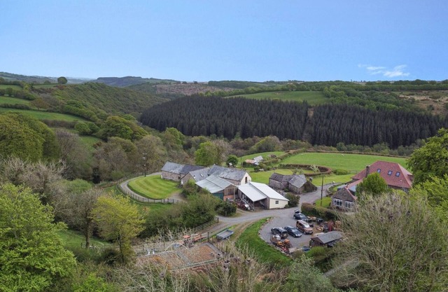 West Hollowcombe Farm Cottages - Full Site Booking
