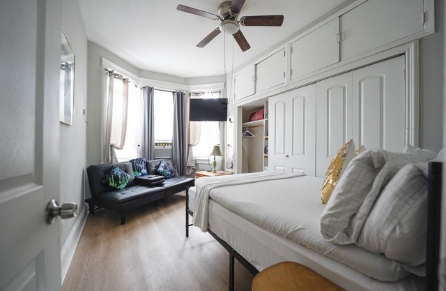 West New York Retreat - 2BR