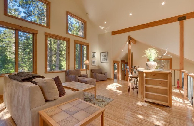 West Pine Cabin on the West Shore by Tahoe Getaways - 2 BR w 2 Bonus Rooms, Hot Tub, Pool Table & Pet Friendly