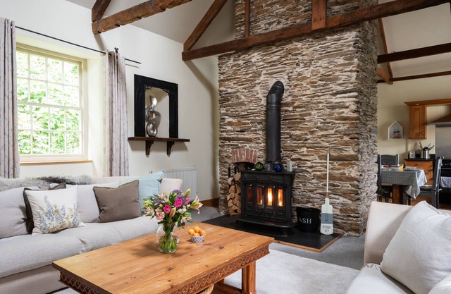 West Wing - a cottage that sleeps 6 guests in 3 bedrooms
