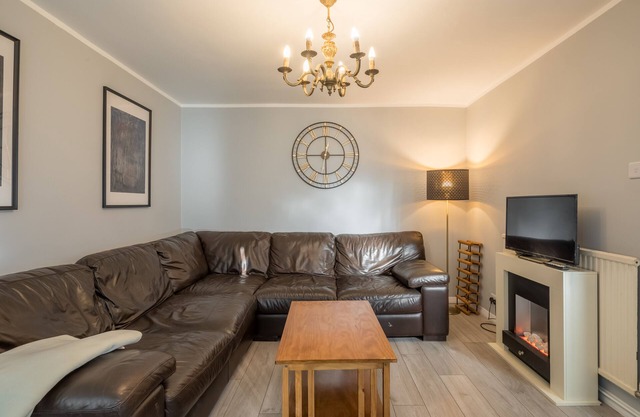 Wetherne House w/Parking & Self Checkin near L&D Hospital, Cul De Sac