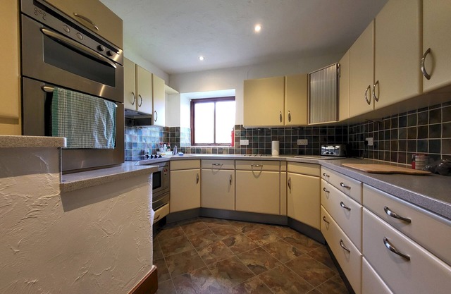 Wheelwrights House - Two Bedroom House, Sleeps 4