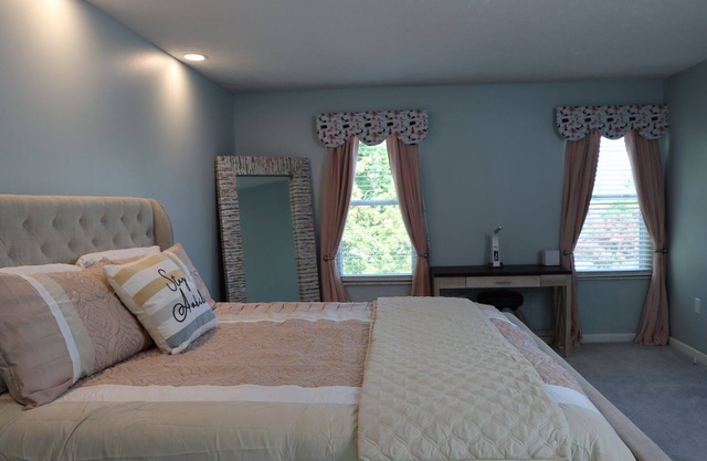 Where Cozy Meets Luxury - Furnished 4BR Corporate Housing Retreat