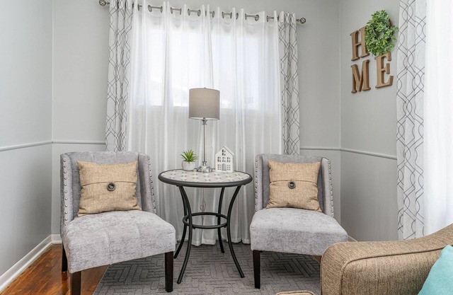 “Whisper Valley: Tranquil 3 Bed Haven Saginaw Twp 48603, Family & Pet Friendly!"