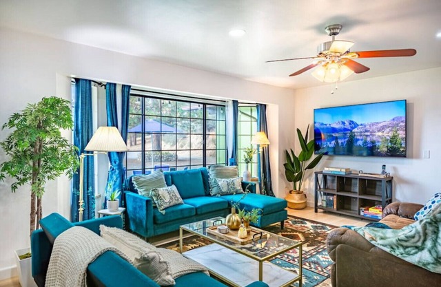 Whispering Creek Resort · Whispering Creek Resort at Yosemite Forks