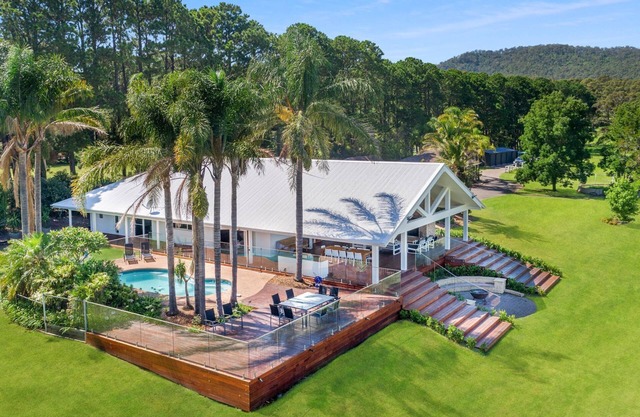 Whispering Pines, Berry & Surrounds
