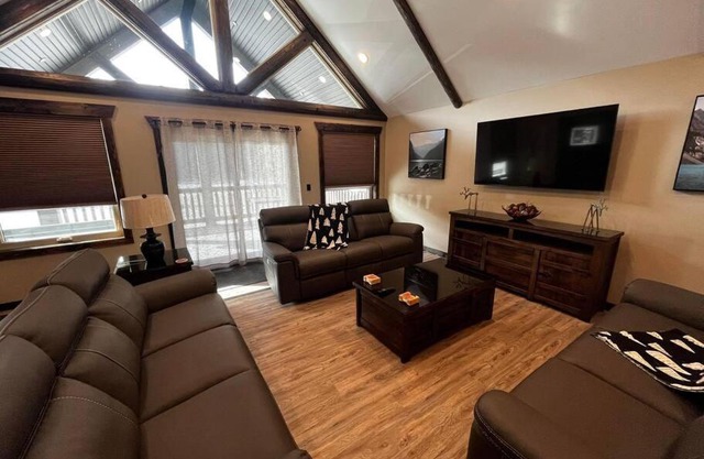 Whispering Pines Cabin