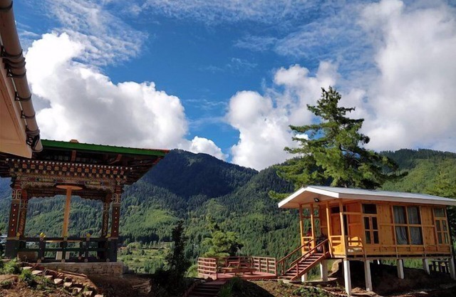Whispering Woods Resort