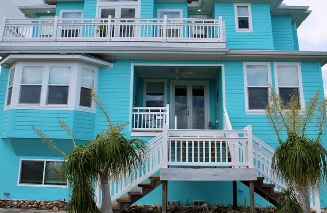 Whistle Stop - Waterfront Oasis · Private Dock · Kayaks & Gear