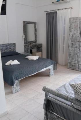 White Cycladic serenity