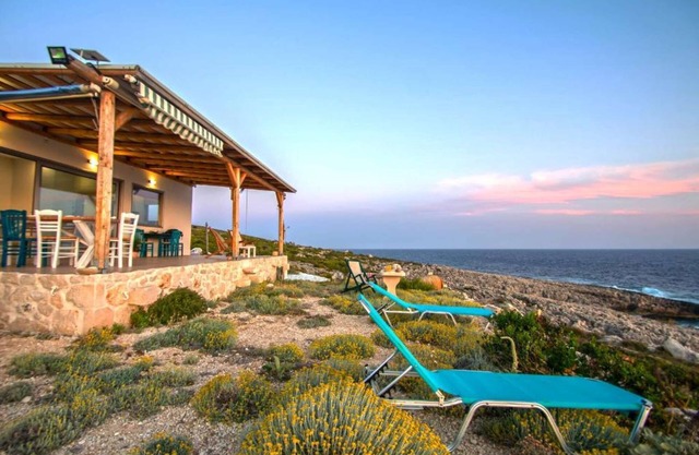 WHITE ROCK CAVE VILLA-WHITE ROCK CAVE VILLA