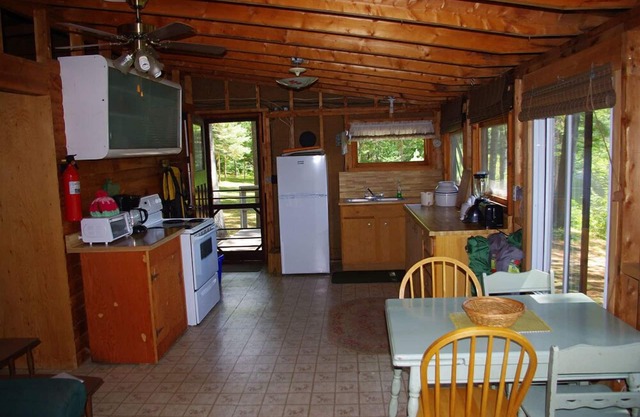 Whitepine Cottage - Boulter, Ontario, Canada