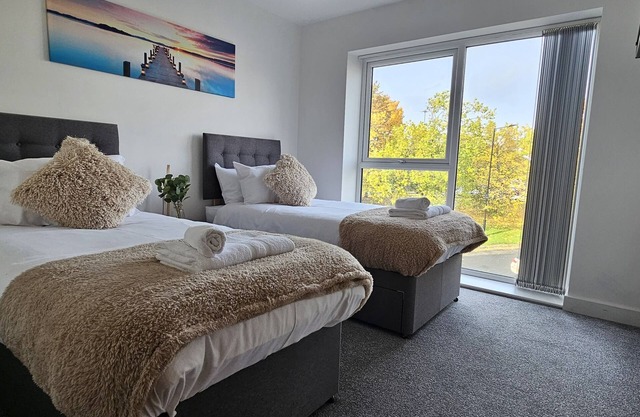 Whiterose Roundabout Apartment