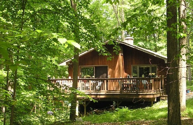 Whitman Woods: Private Berkshire Vacation, 4 acres