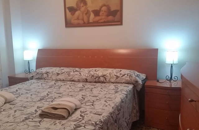 WiFi, 4 Bedrooms, Parking, Elevator. Ideal for families and friends.