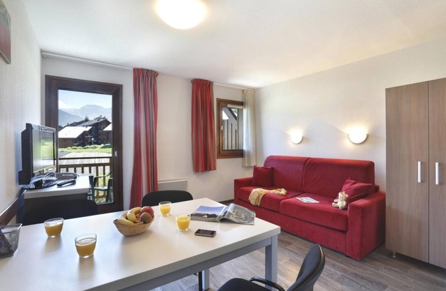 Wifi, swimming pool, terrace, balcony, parking, tv, ski locker, 17-21m², Morillon
