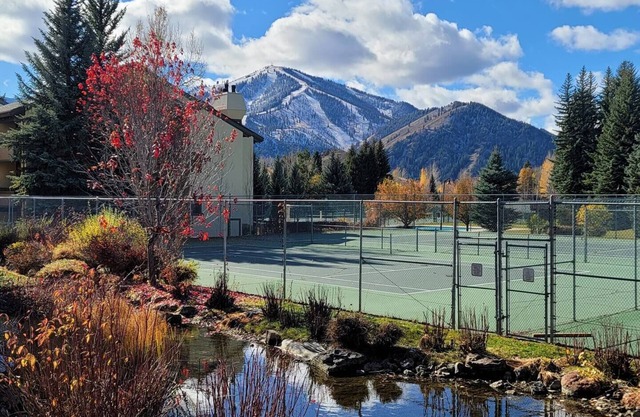 Wildflower Condo with Sun Valley Amenities