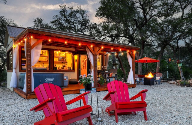 Wildflower Haven | Romantic Tiny Home Getaway