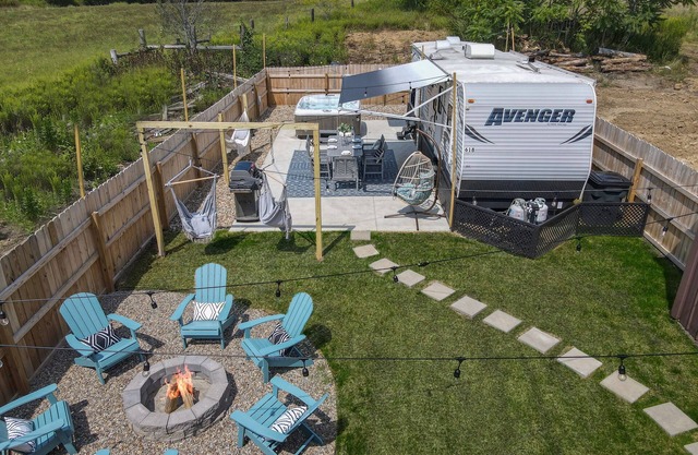 Wildflower Wanderlust: Glamping at 1885 Farms