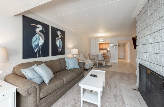 Will O' The Wisp: 207B One Bedroom/One Bath