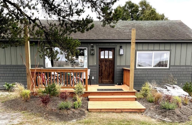 Willapa Bay House (dot) Com