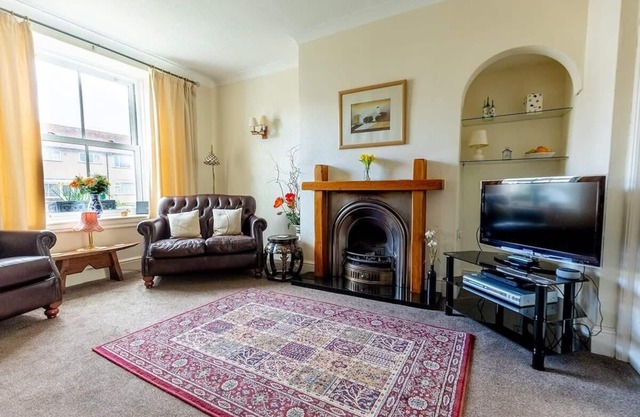 Willow Cottage, 3 Bed Cottage, Penrhyn Bay