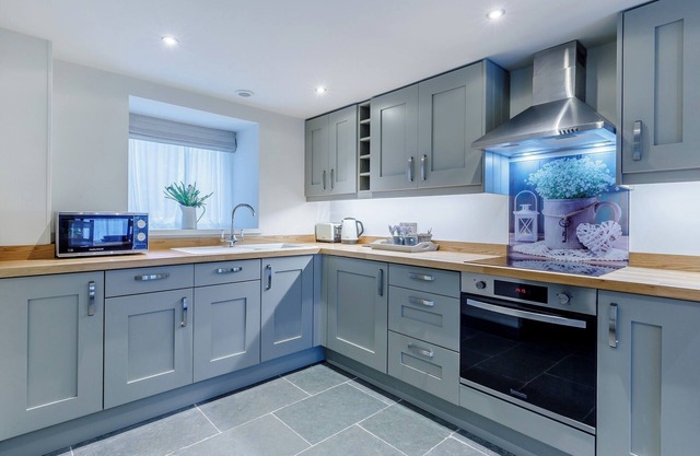 Willow Cottage at Naze Farm-UK32760