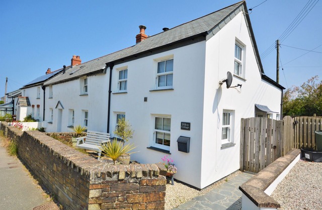Willow Cottage - Two Bedroom House, Sleeps 4