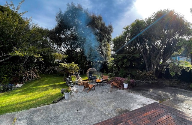 Willow & Waves - Huge outdoor space & Full kitchen