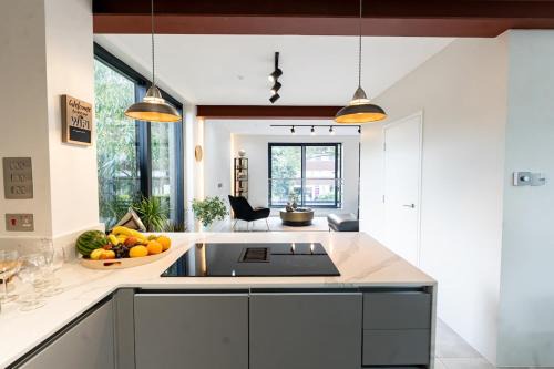 Wimbledon Nest - Bright, modern