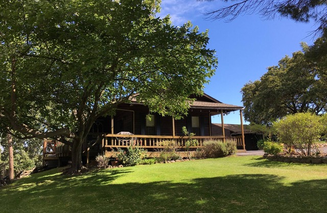 Windhaven Cottage Overlooking the Carneros Vineyards