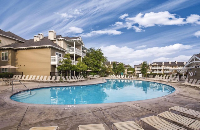 Windsor, CA: Sonoma 1 Bedroom Condo w/Fireplace, Resort Pool, Spa, WiFi & More!
