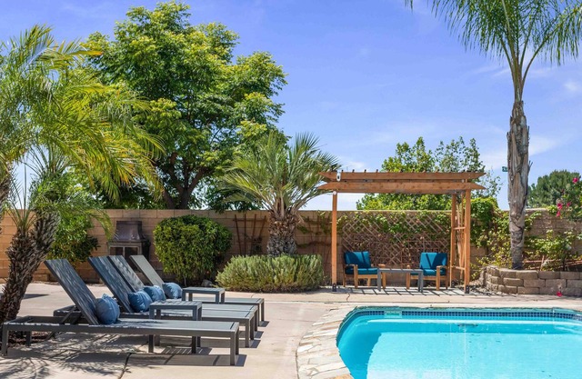 Wine-cation in Winchester-Pool & Games