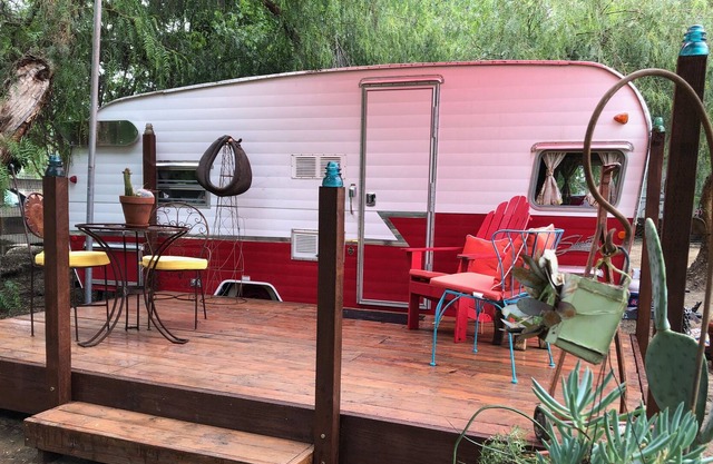 WIne Country Farm Stay; Classic Retro Glamping! 501c3