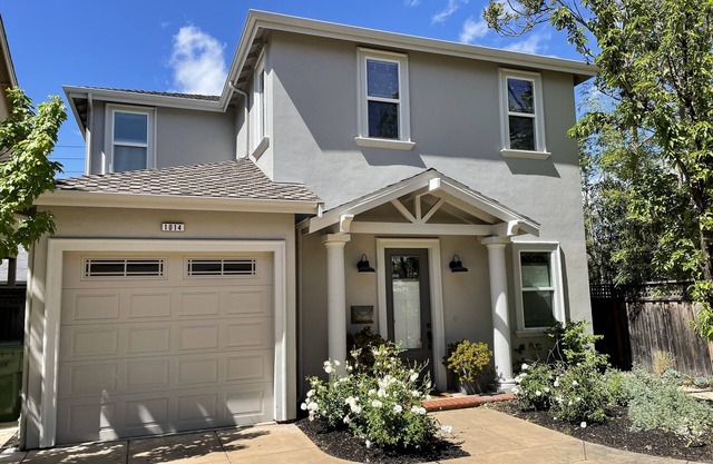 Wine country retreat within walking distance of restaurants, wineries and more