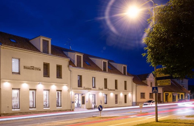 Wine & Wellness hotel Besední dům
